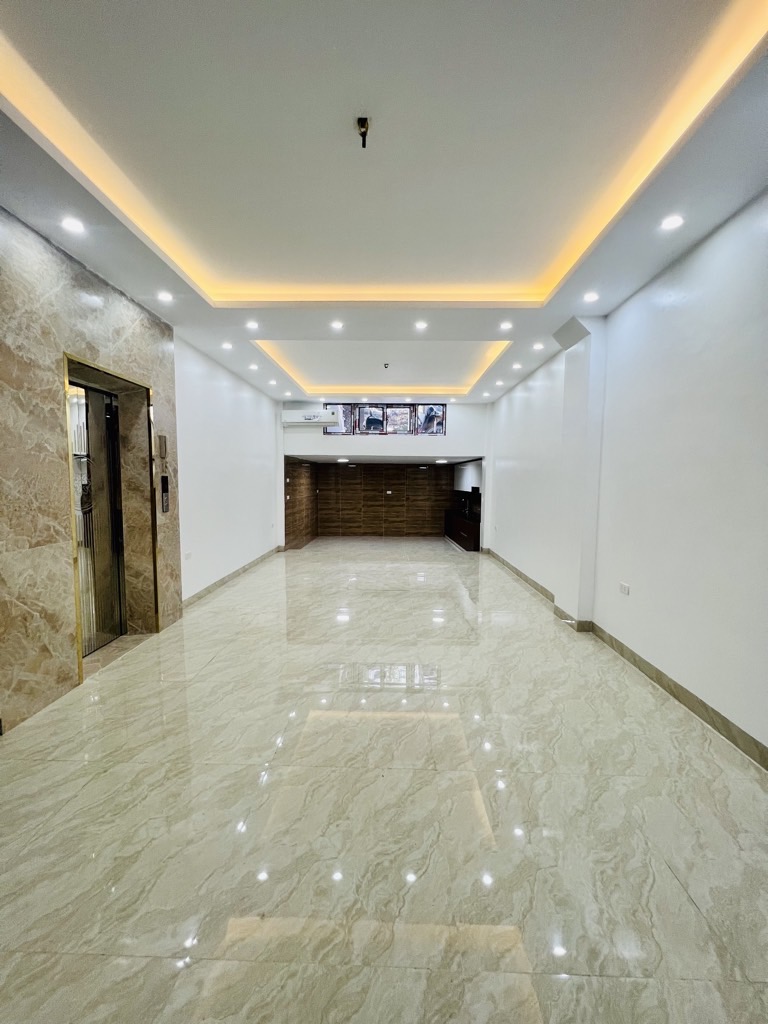 NHÀ HAI MẶT NGÕ - 30M RA MẶT PHỐ TRẦN KHÁT CHÂN