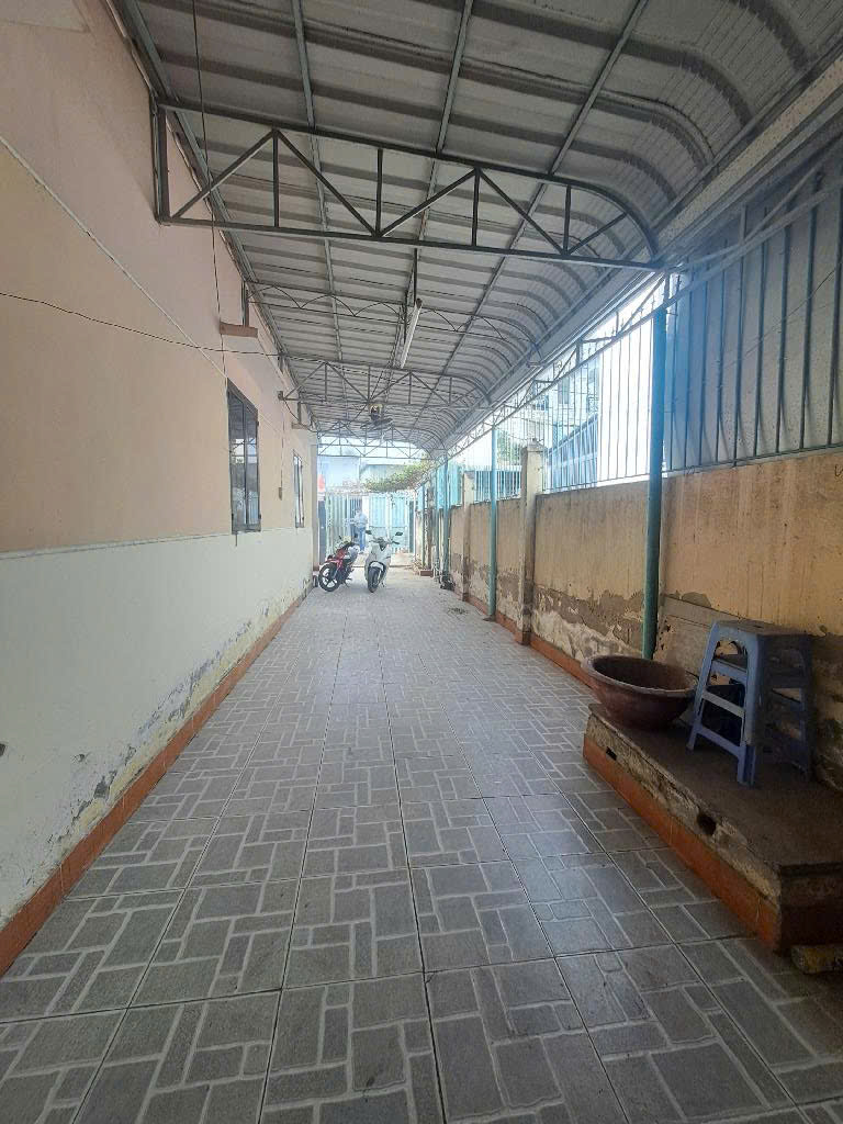 BÁN NHÀ 2 BIỆT THỰ VƯỜN LÔ GÓC HẺM XE TẢI P.THẠNH LỘC, Q12. 6.xty