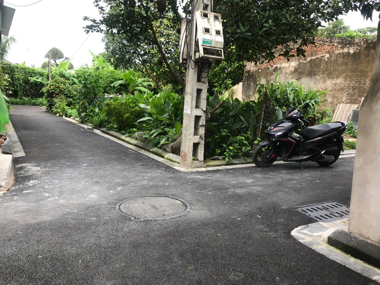 Đất lô góc 2 mặt tiền thoáng - DT 40m : Giá chỉ có 2,95 tỷ , Nam Hồng - Đông anh - Hà nội .