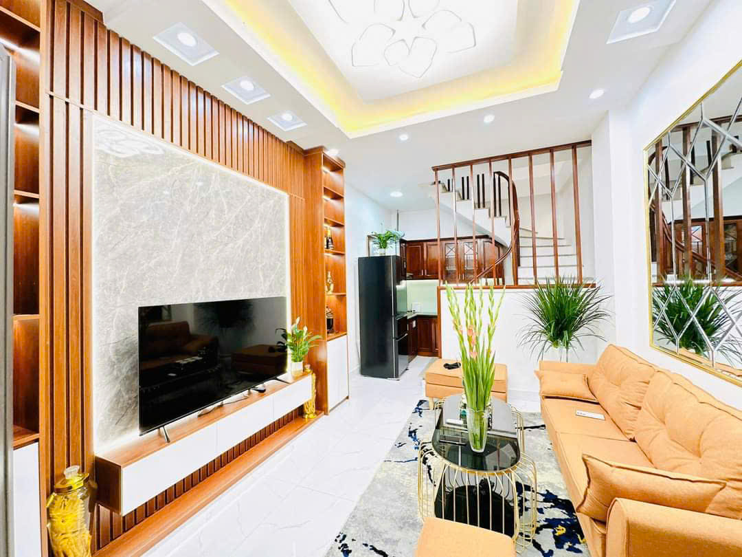 VỊ TRÍ VÀNG ! Bán nhà ngõ thông Tam Khương 43m2 x 5t, dân xây ở ngay