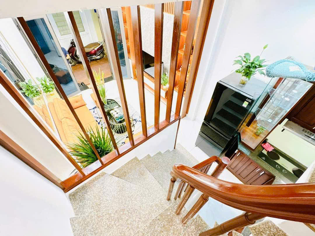 VỊ TRÍ VÀNG ! Bán nhà ngõ thông Tam Khương 43m2 x 5t, dân xây ở ngay
