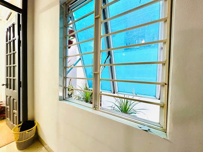 Bán nhà đẹp phố Tôn Thất Tùng 39m2 4.5 tầng,ngõ thông, vị trí tuyệt vời
