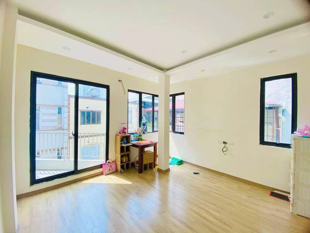 SIÊU HIẾM KHÓ KIẾM ! Bán nhà MẶT PHỐ HÀO NAM chỉ 10 tỷ, vừa ở vừa kinh doanh