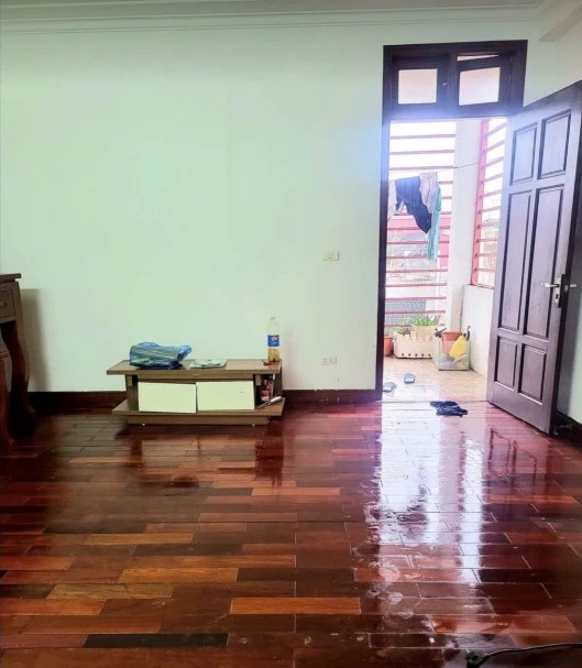 BÁN ĐẤT TẶNG NHÀ ! Nhà cũ mặt phố Vũ Thạnh 22m2 chỉ hơn 7 tỷ