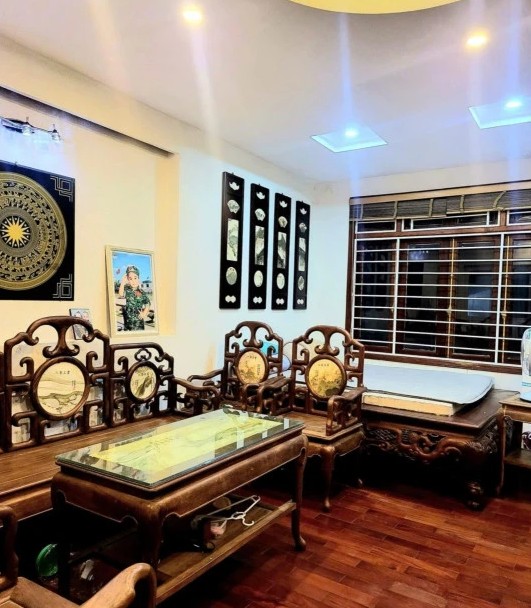BÁN ĐẤT TẶNG NHÀ ! Nhà cũ mặt phố Vũ Thạnh 22m2 chỉ hơn 7 tỷ