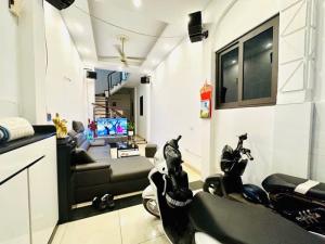 Bán nhà đẹp phố Tôn Thất Tùng 39m2 4.5 tầng,ngõ thông, vị trí tuyệt vời