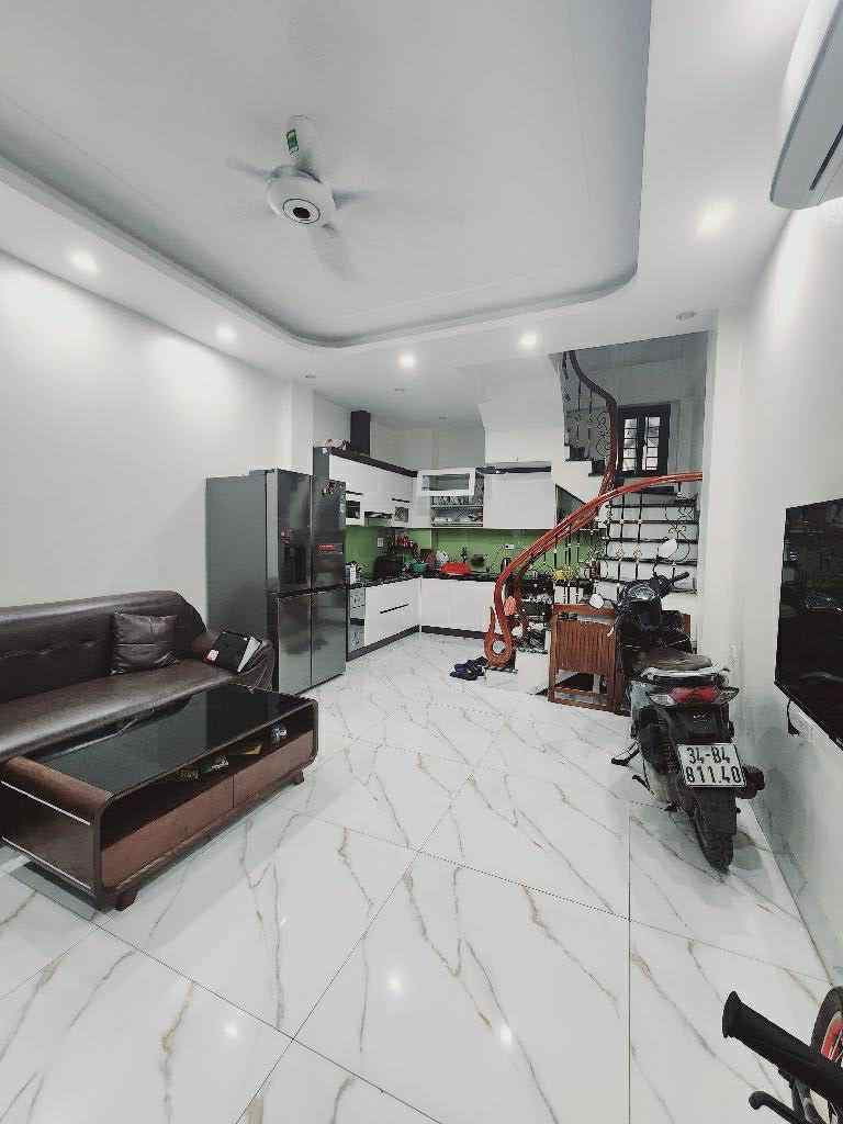 Bán nhà Hồ Tùng Mậu - 5 tầng - Gần Phố - 7.5 tỷ