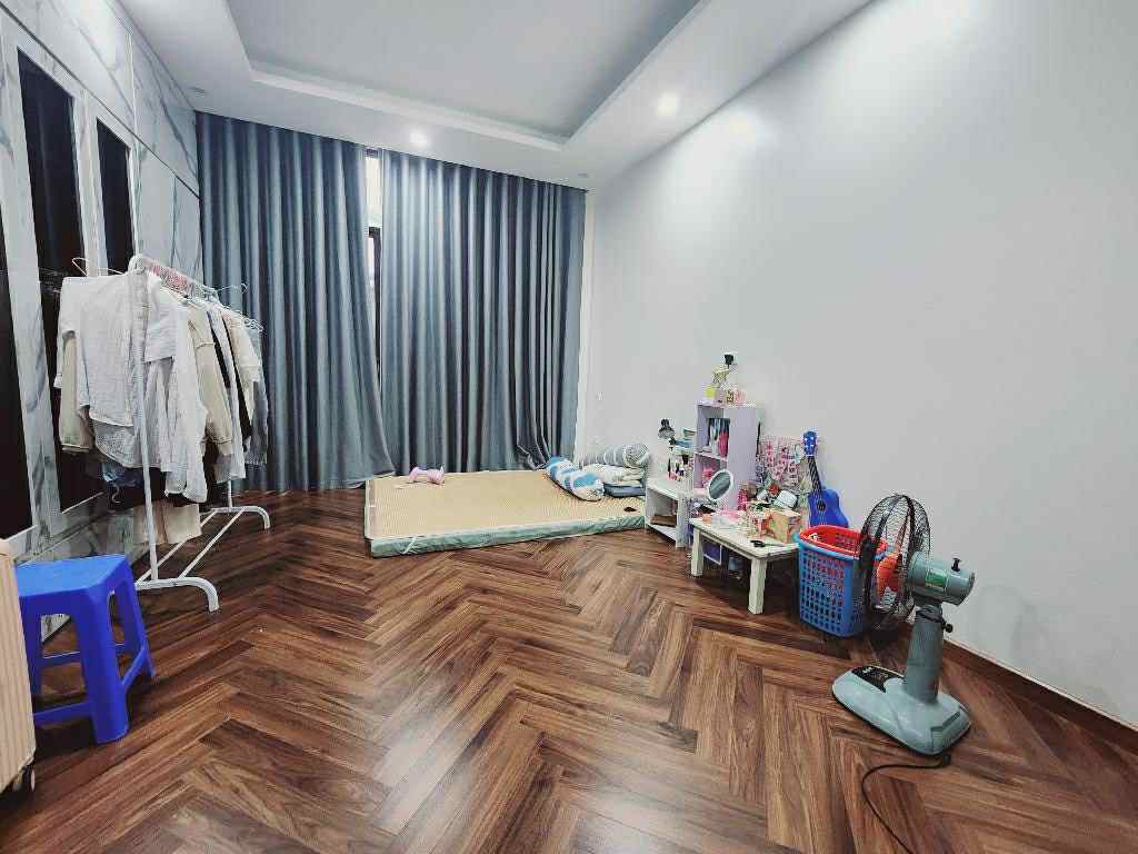 Bán nhà Hồ Tùng Mậu - 5 tầng - Gần Phố - 7.5 tỷ
