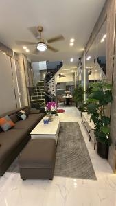 NHÀ MỚI XÂY BÁN GẤP GIÁ 5.4 TỶ