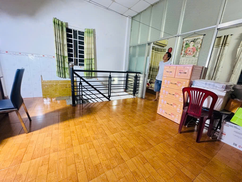 BÁN NHÀ TO 71M2 NGANG 6M, NHỈNH 5 TỶ Q8, HẺM 4M