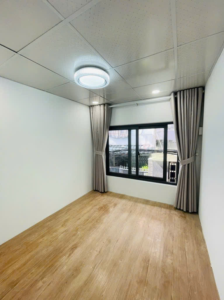 NHÀ ĐẸP HIẾM DƯỚI 1 TỶ, Q8 HẺM BA GÁC, 2 TẦNG DTSD 18M2