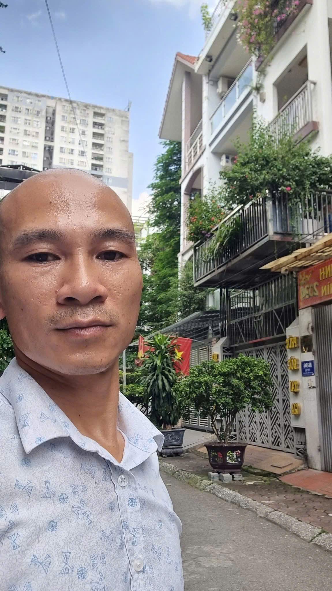 Bán Nhà:85m2(MT:4,2X21m C dài) 4 tầng, đường rộng 10m.