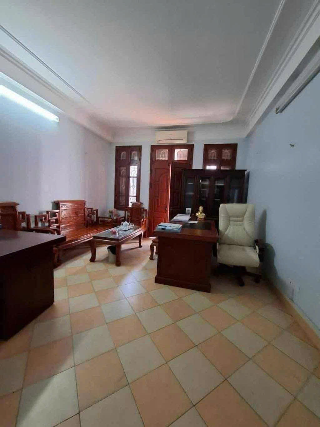 Bán Nhà:85m2(MT:4,2X21m C dài) 4 tầng, đường rộng 10m.