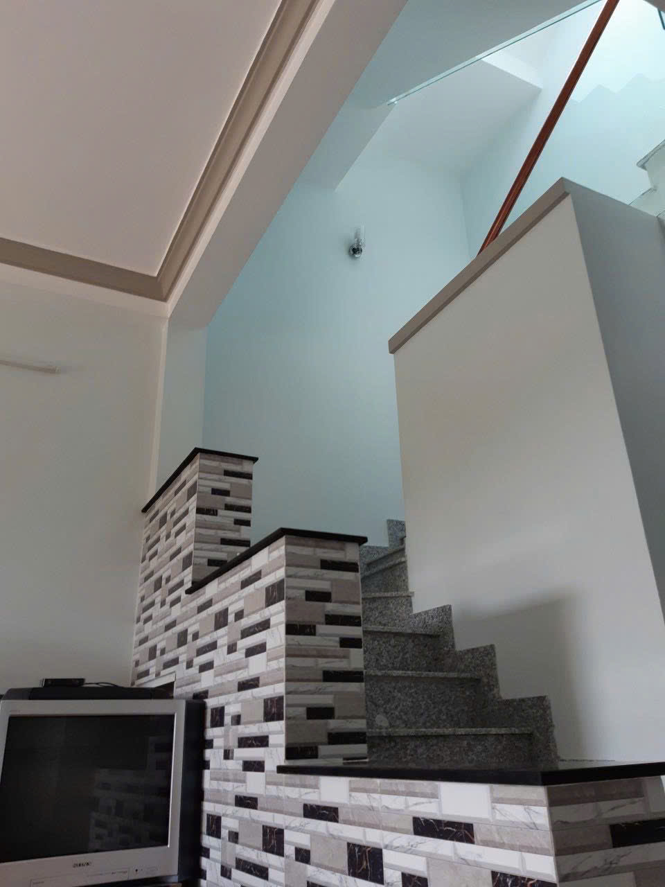 Nhà 3 tầng hoàn công - sổ hồng riêng