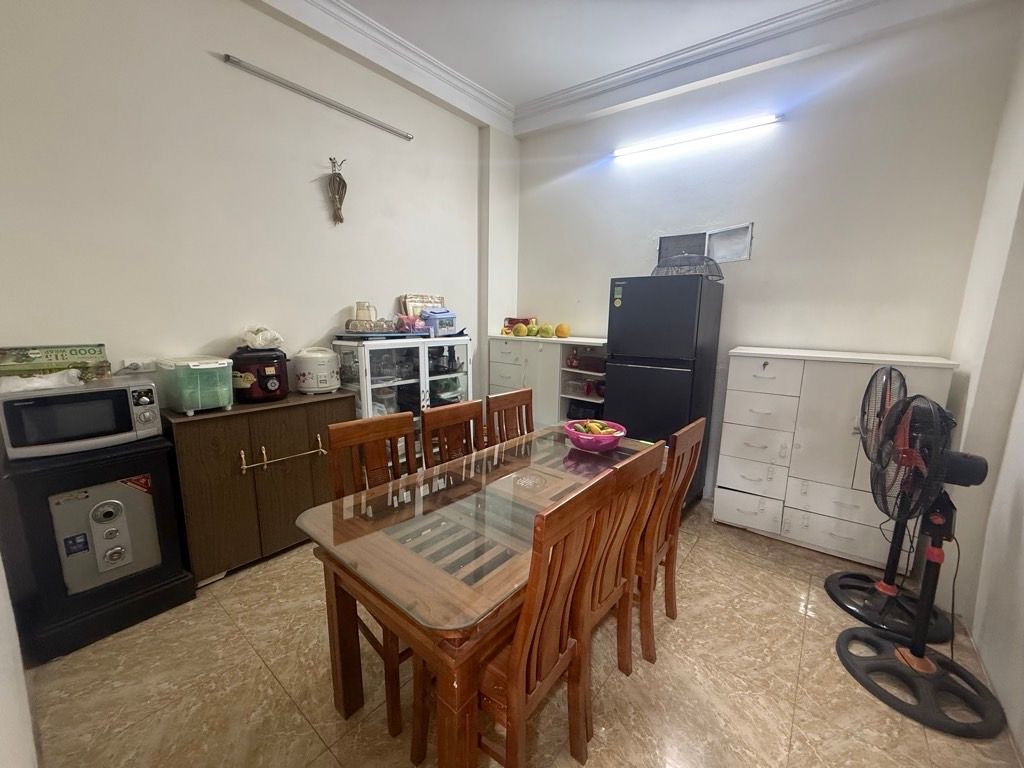 SIÊU PHẨM NHÀ 3 TẦNG,- GIÁ NHỈNH 5 TỶ- RẺ HIẾM CÓ TRONG KHU VỰc