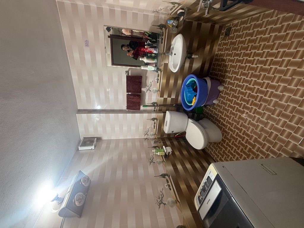 SIÊU PHẨM NHÀ 3 TẦNG,- GIÁ NHỈNH 5 TỶ- RẺ HIẾM CÓ TRONG KHU VỰc