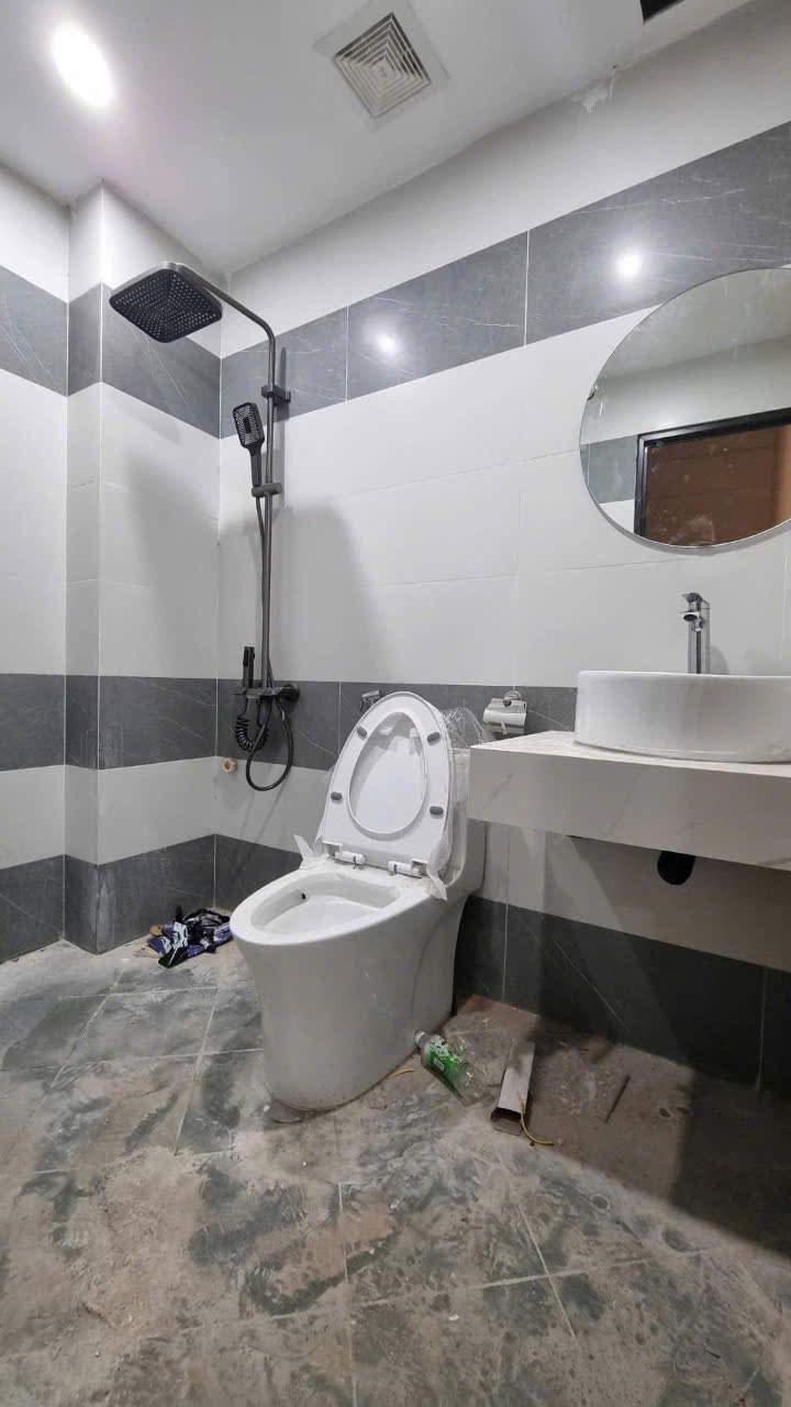 NHÀ MỚI, NGÕ CỰC NÔNG -THÔNG KHẮP NGẢ. 5 TẦNG, 4 NGỦ . GIÁ CHỈ 7 TỶ
