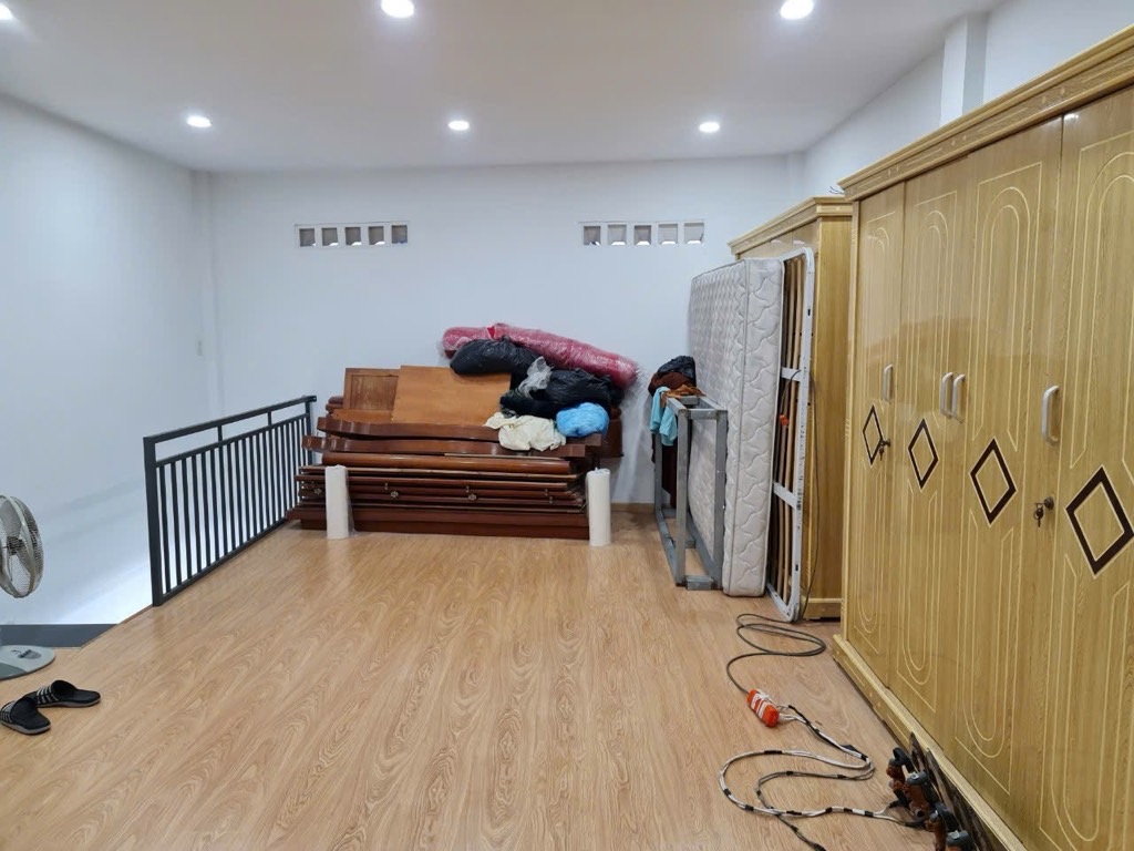 NGANG KHỦNG 5MX16M, NHÀ ĐẸP DỌN VÀO Ở NGAY,  GIÁ NHĨNH 5 TỶ