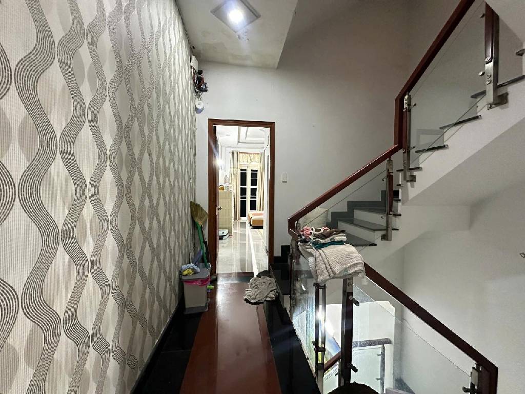 NHÀ GẦN EMART, 5 TẦNG BTCT, GẦN MẶT TIỀN , SỔ VUÔNG,  CHỈ 6,X TỶ