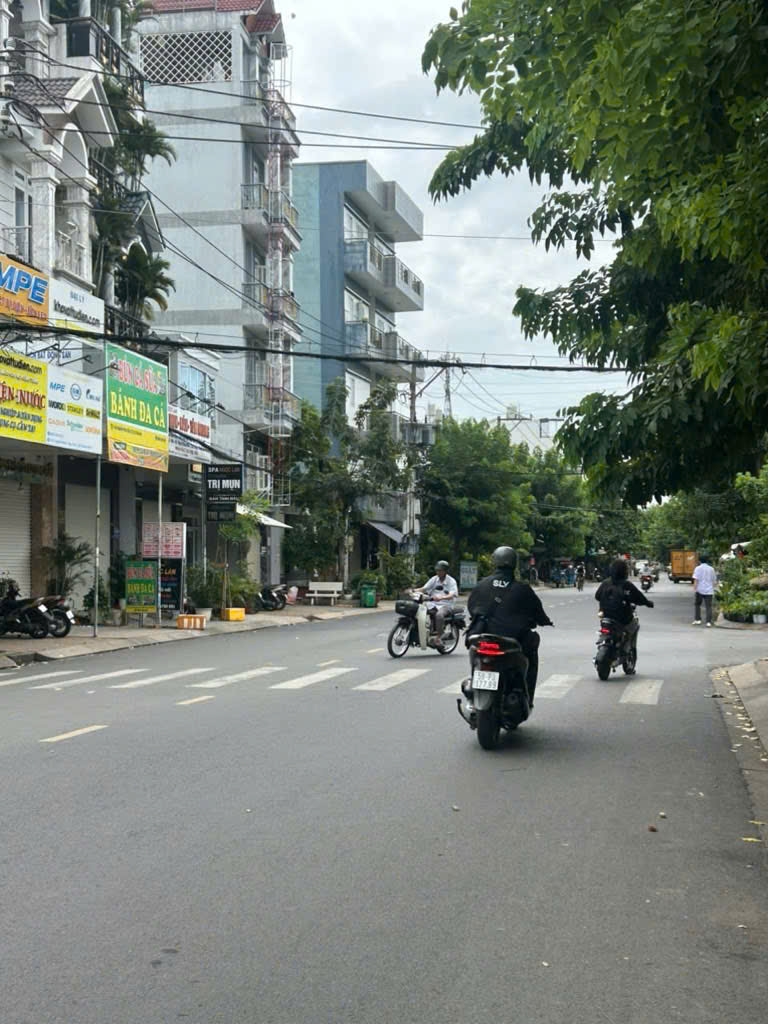 NHÀ ĐẸP NỞ HẬU  MT NGUYỄN PHÚC CHU,  KINH DOANH CỰC LỢI , 92M2  NHỈNH 13 TỶ