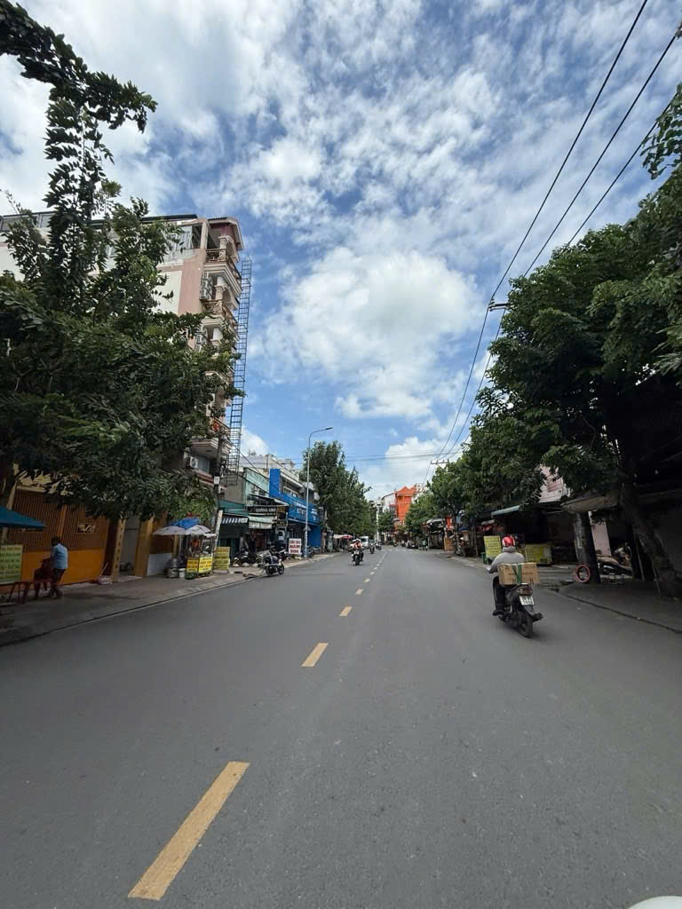 SIÊU PHẨM 2 MT - NGUYỄN PHÚC CHU - 42M2 - 4PN - CHƯA TỚI 5 TỶ
