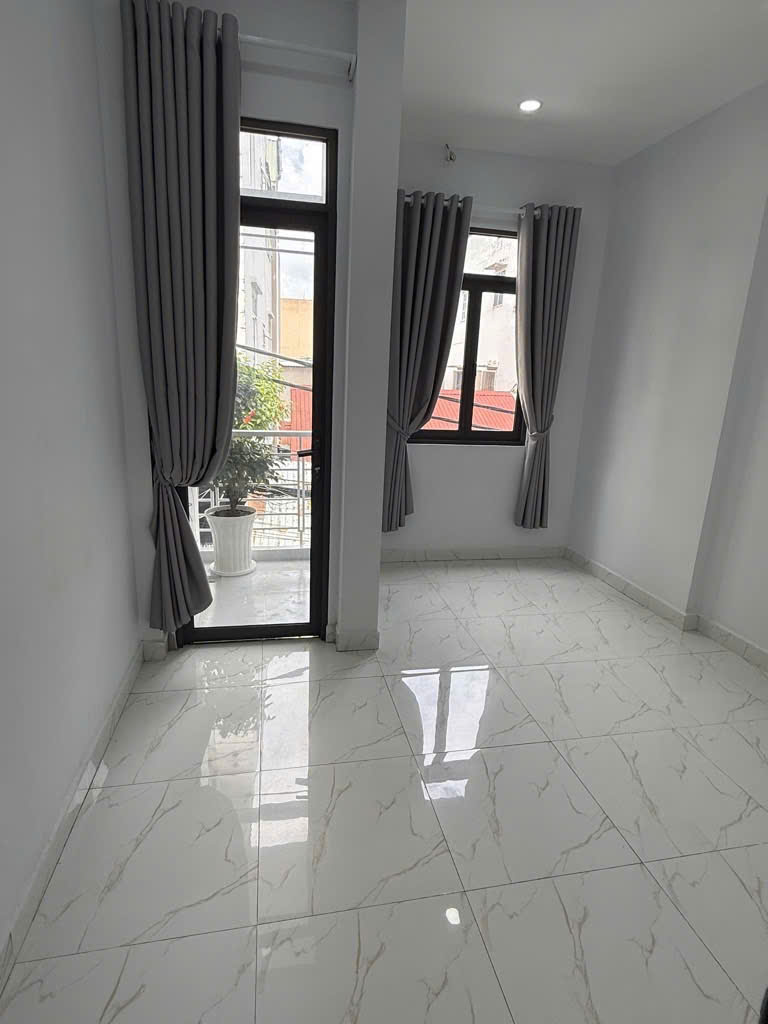 SIÊU PHẨM 2 MT - NGUYỄN PHÚC CHU - 42M2 - 4PN - CHƯA TỚI 5 TỶ
