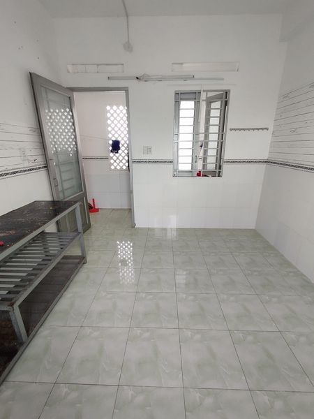 Chính chủ bán gấp Nhà Bình Chánh 200m2 thổ cư, SHR, đang cho thuê 8tr