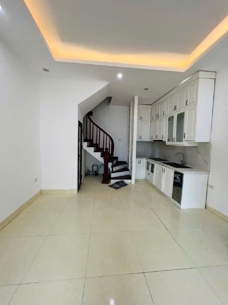 bán nhà ah đào long biên 45m2 nhỉnh 6 tỷ