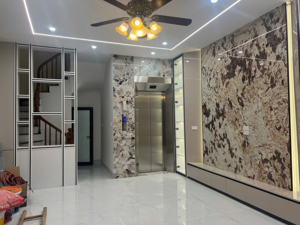 DT 38,3M/6TẦNG/ 8.8TỶ - THẠCH BÀN  NHÀ MỚI TINH - THANG MÁY - GẦN Ô TÔ - TIỆN ÍCH NGẬP TRÀN