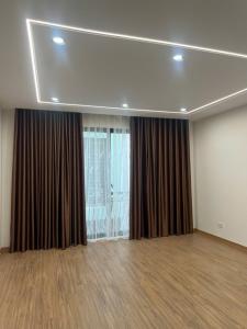 DT 38,3M/6TẦNG/ 8.8TỶ - THẠCH BÀN  NHÀ MỚI TINH - THANG MÁY - GẦN Ô TÔ - TIỆN ÍCH NGẬP TRÀN