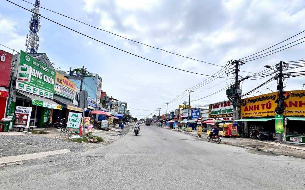Hẻm xe hơi chạy vi vu