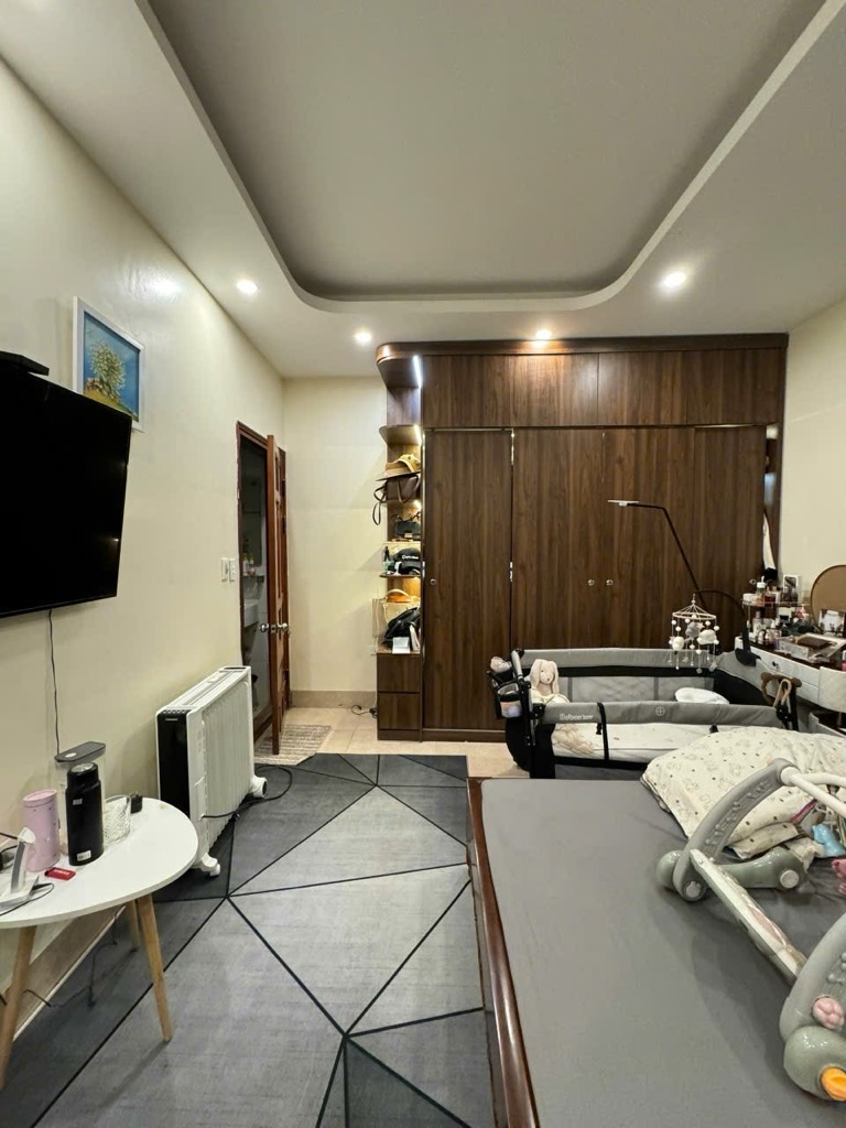 TRUNG TÂM ĐỐNG ĐA - NGÕ RỘNG GẦN 3M - CÁCH OTO 40M - NGÕ THÔNG - 5Tầng -  7.1 Tỷ