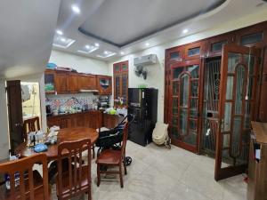 TRUNG TÂM ĐỐNG ĐA - NGÕ RỘNG GẦN 3M - CÁCH OTO 40M - NGÕ THÔNG - 5Tầng - 7.1 Tỷ