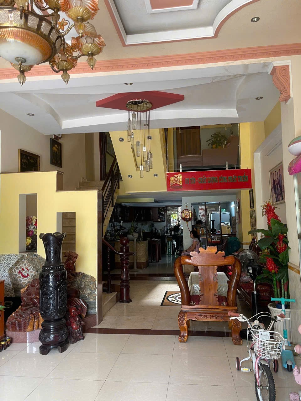 Nhà Mặt Phố
