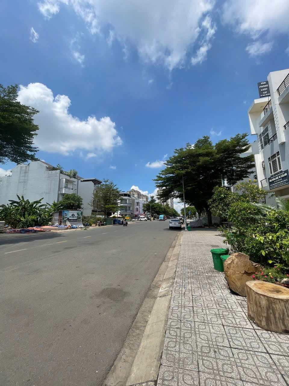 Nhà Mặt Phố