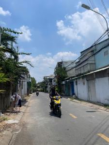 Nhà Hai Mặt Tiền