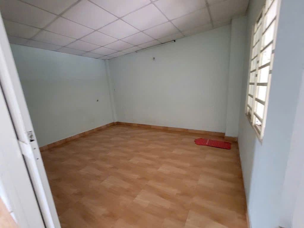  BÁN ĐẤT TẶNG NHÀ CẤP 4 CÒN MỚI Ở NGAY - 4X26M - 100.8M2  - chỉ  4.9 TỶ đường Nguyễn Thị Búp, Q12