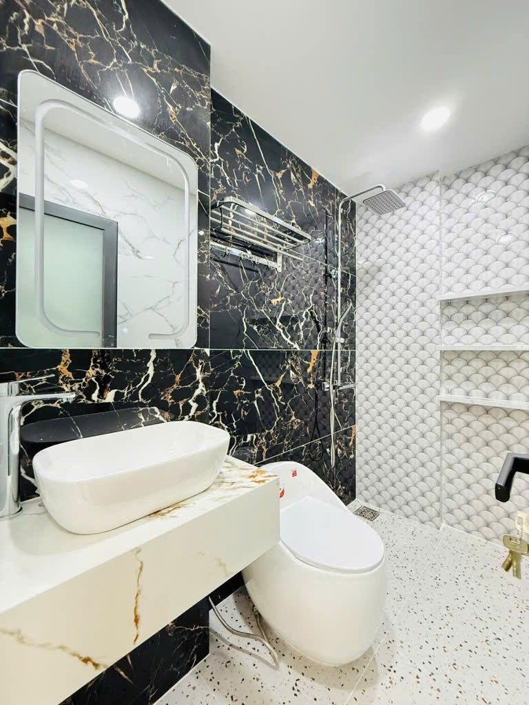 BÁN NHÀ ngang 4mx10m (40m2) chỉ 2.7 tỷ, đường Lê Văn Khương , Q12