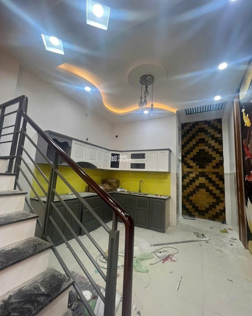 NHÀ ĐẸP Ở NGAY 50m2, NGAY HIỆP THÀNH 13- CHỈ NHỈNH 5 TỶ.