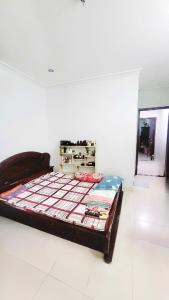 BÁN ĐẤT TẶNG NHÀ- Q12- 90M2, CHỈ 4.7 TỶ