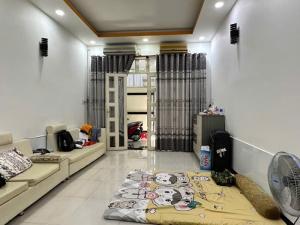 NHÀ ĐƯỜNG XE TẢI- 72M2- NGUYỄN ẢNH THỦ - GIÁ CHỈ NHỈNH 5 TỶ.