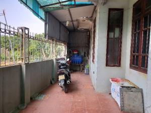 Nhà vị trí đẹp, lô góc, gần đường lớn, ngõ thông, ô tô vào nhà OK