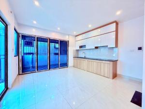 SIÊU PHẨM PHỐ LỤA HÀ ĐÔNG - FULL NỘI THẤT - LÔ GÓC THOÁNH SÁNG - THANG MÁY VI VU