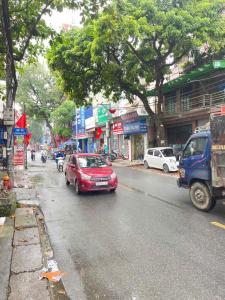 ĐẠI MỖ 10M ĐI VÀO, NHÀ MỚI XÂY, THANG MÁY