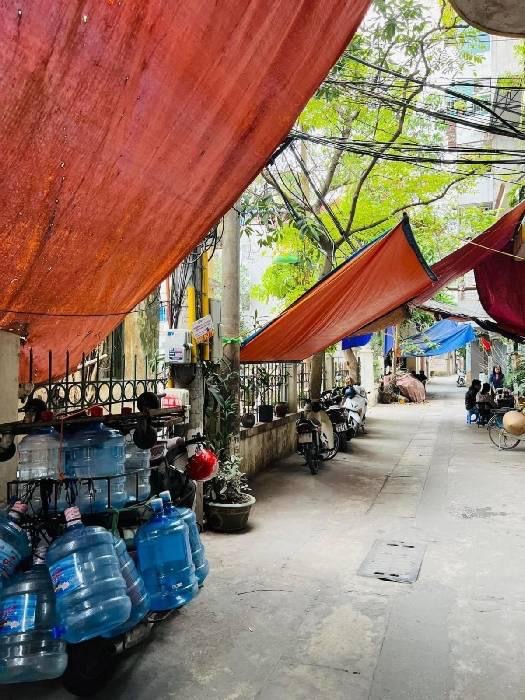 72 Nguyễn Trãi Nhà 3 tầng xây full 57m2 – Hàng xóm Royal City!