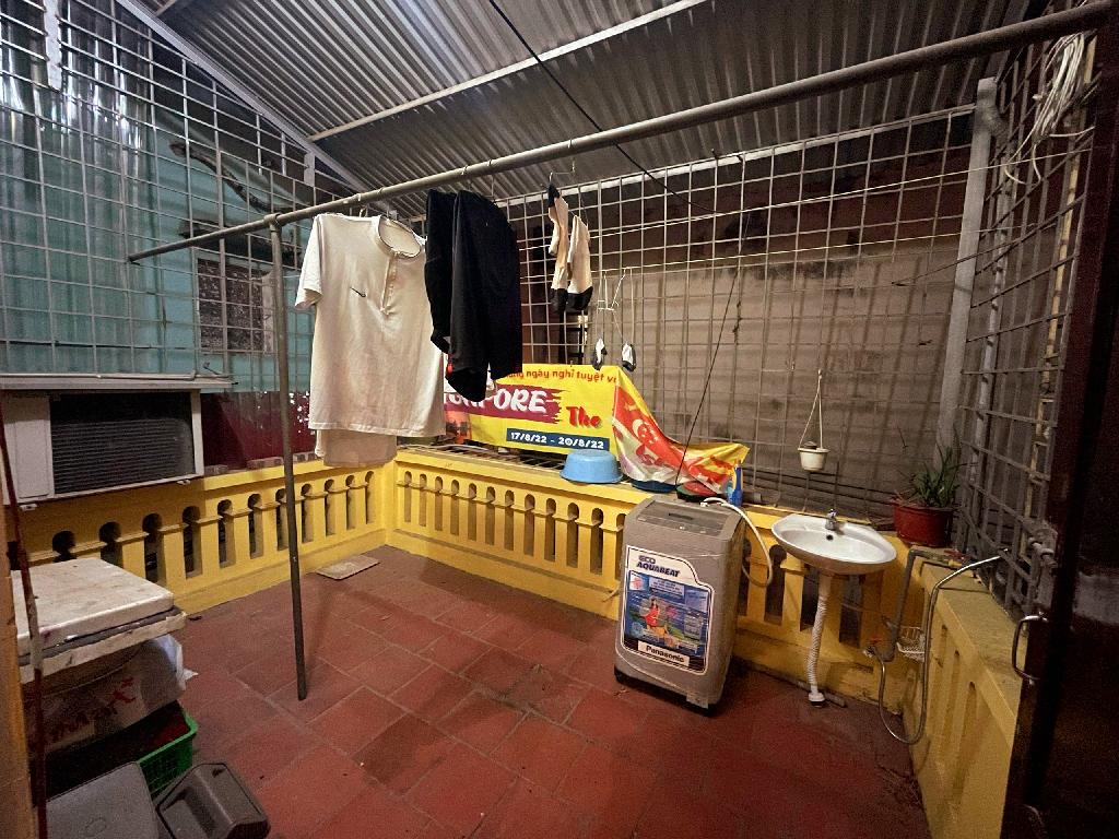 72 Nguyễn Trãi Nhà 3 tầng xây full 57m2 – Hàng xóm Royal City!