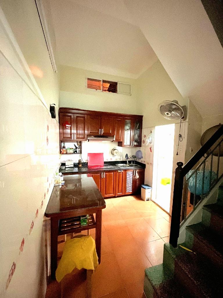 72 Nguyễn Trãi Nhà 3 tầng xây full 57m2 – Hàng xóm Royal City!