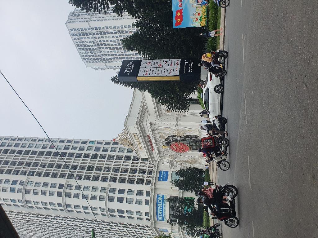 72 Nguyễn Trãi Nhà 3 tầng xây full 57m2 – Hàng xóm Royal City!