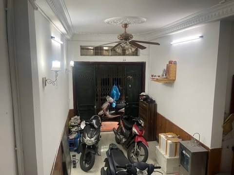 BÁN NHÀ ĐẸP HIỆN ĐANG CÓ KHÁCH THUÊ SẴN TRUNG TÂM THANH XUÂN !!!
