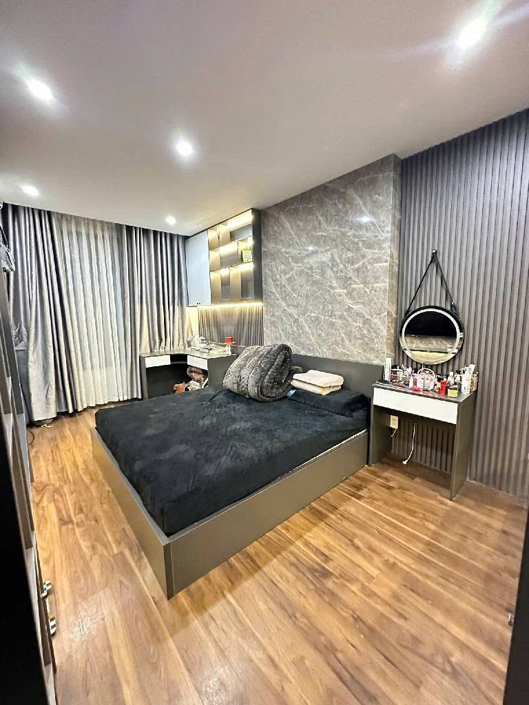 *** NHÀ 2 MẶT THOÁNG NỘI THẤT XỊN XÒ GẦN HỒ QUAN NHÂN